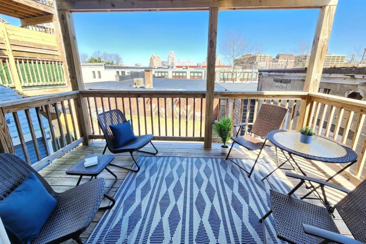 Jennifer'S City View Private Apartment Deck & Office Providence Exterior foto